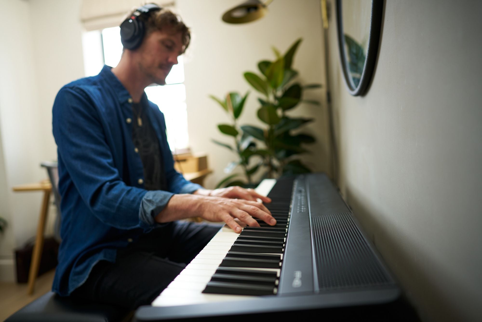 ROLAND FP-40 Stagepiano SET 1 inkl. Ständer KSF-40 und Pedal DP-10