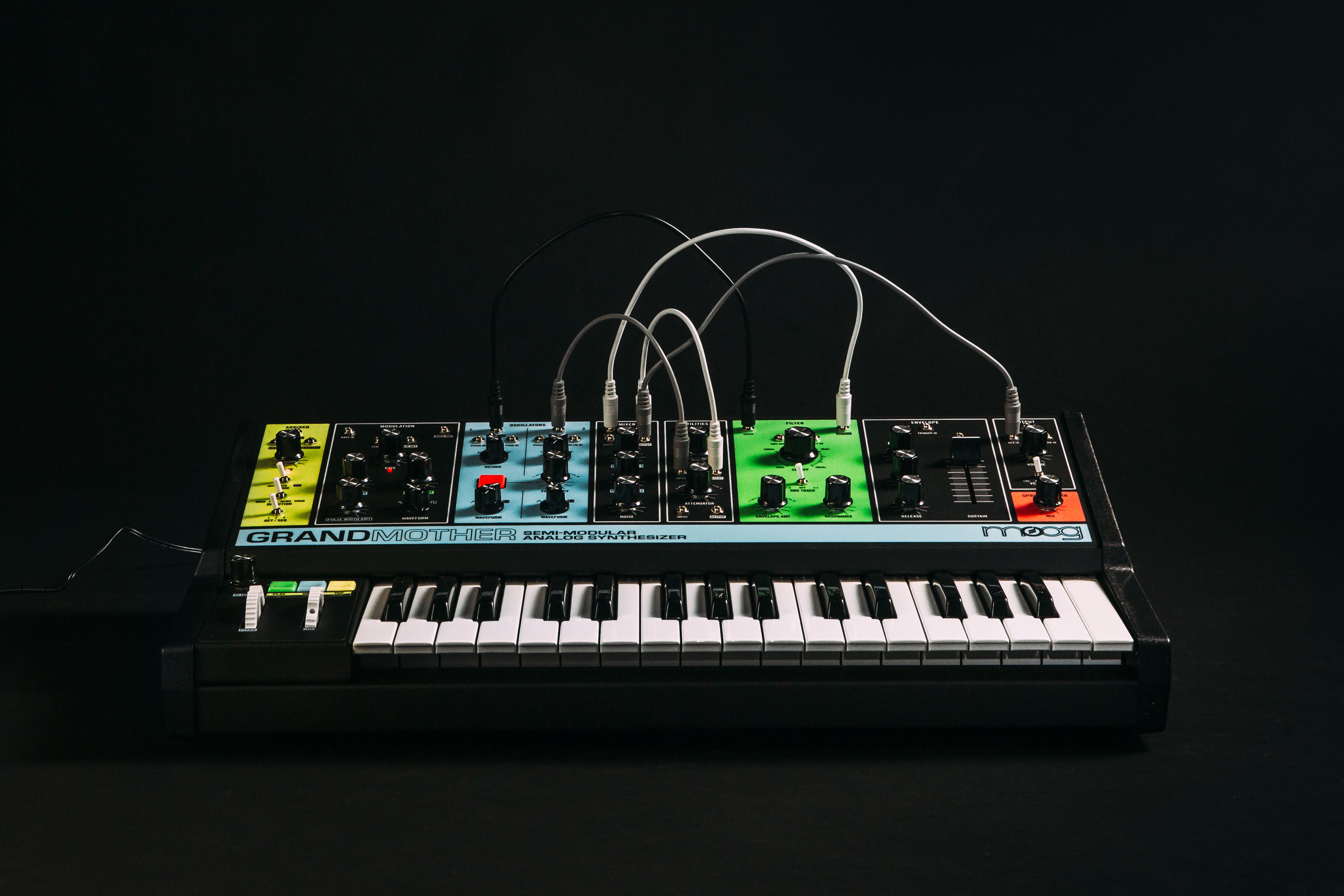 MOOG Grandmother Semi-Modular Analog Synthesizer