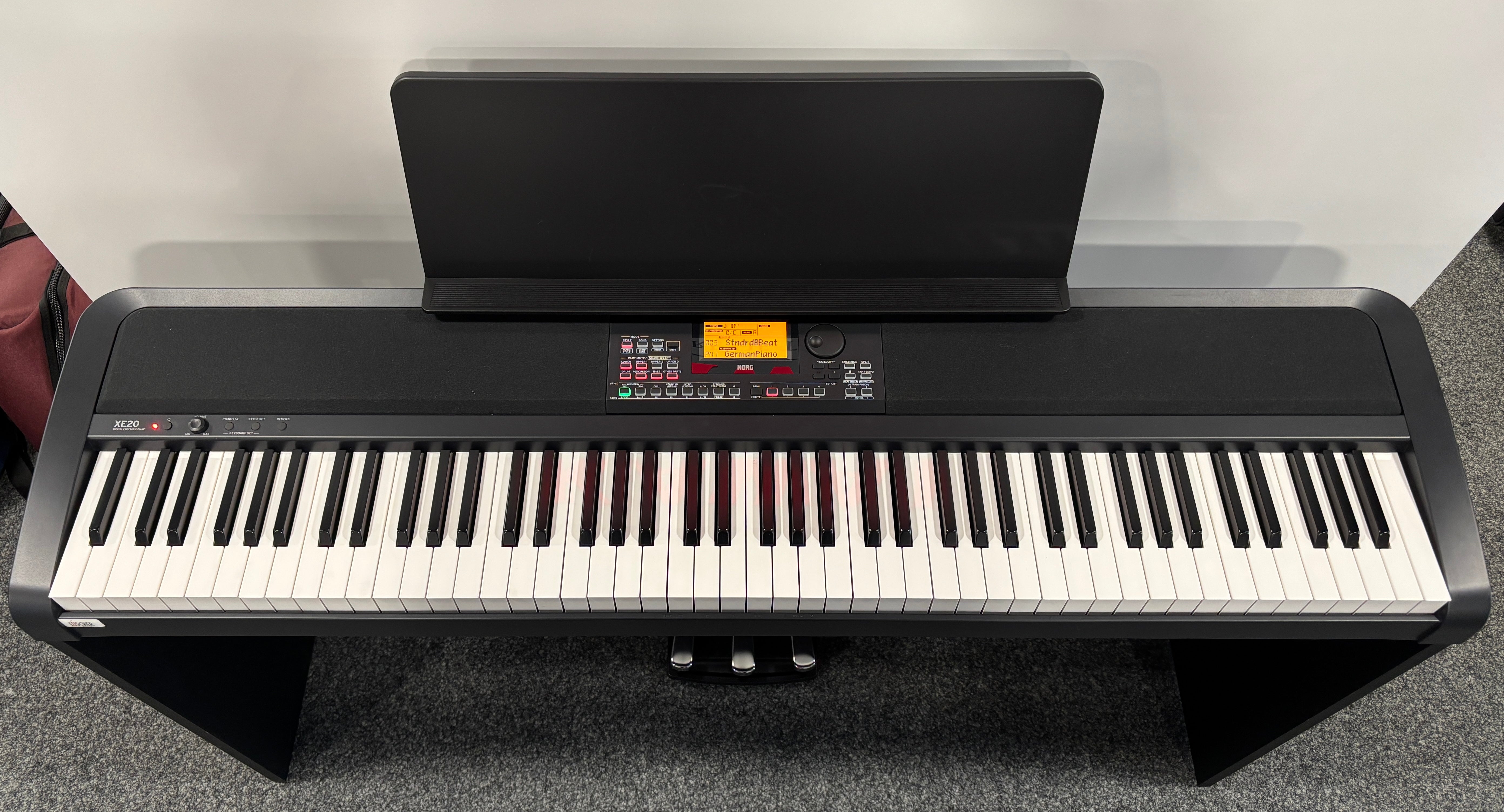 KORG XE20 SP Digital Ensemble Piano Ausstellungsmodell