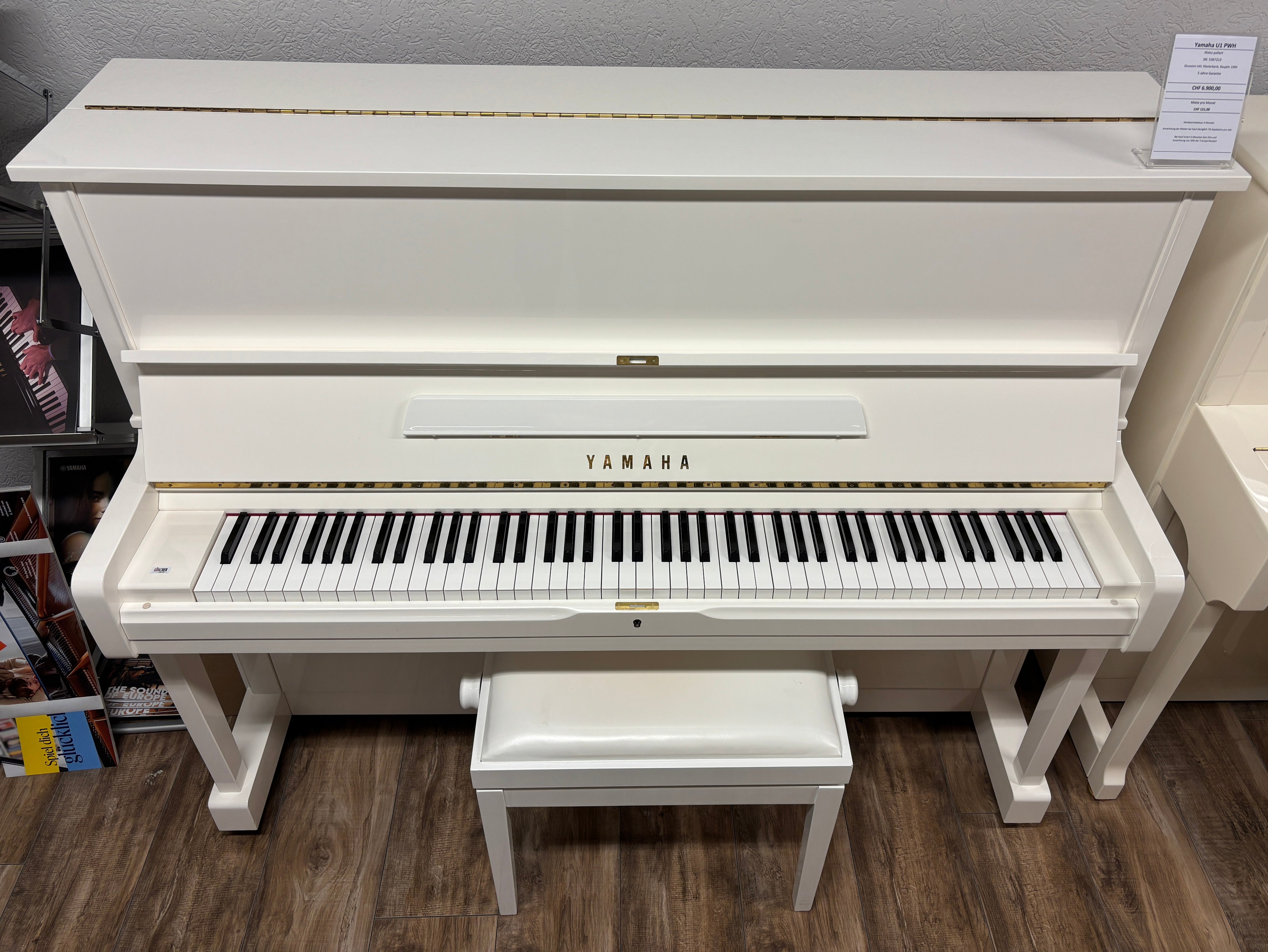 YAMAHA U1 PWH weiss poliert Akustik-Piano Occasion