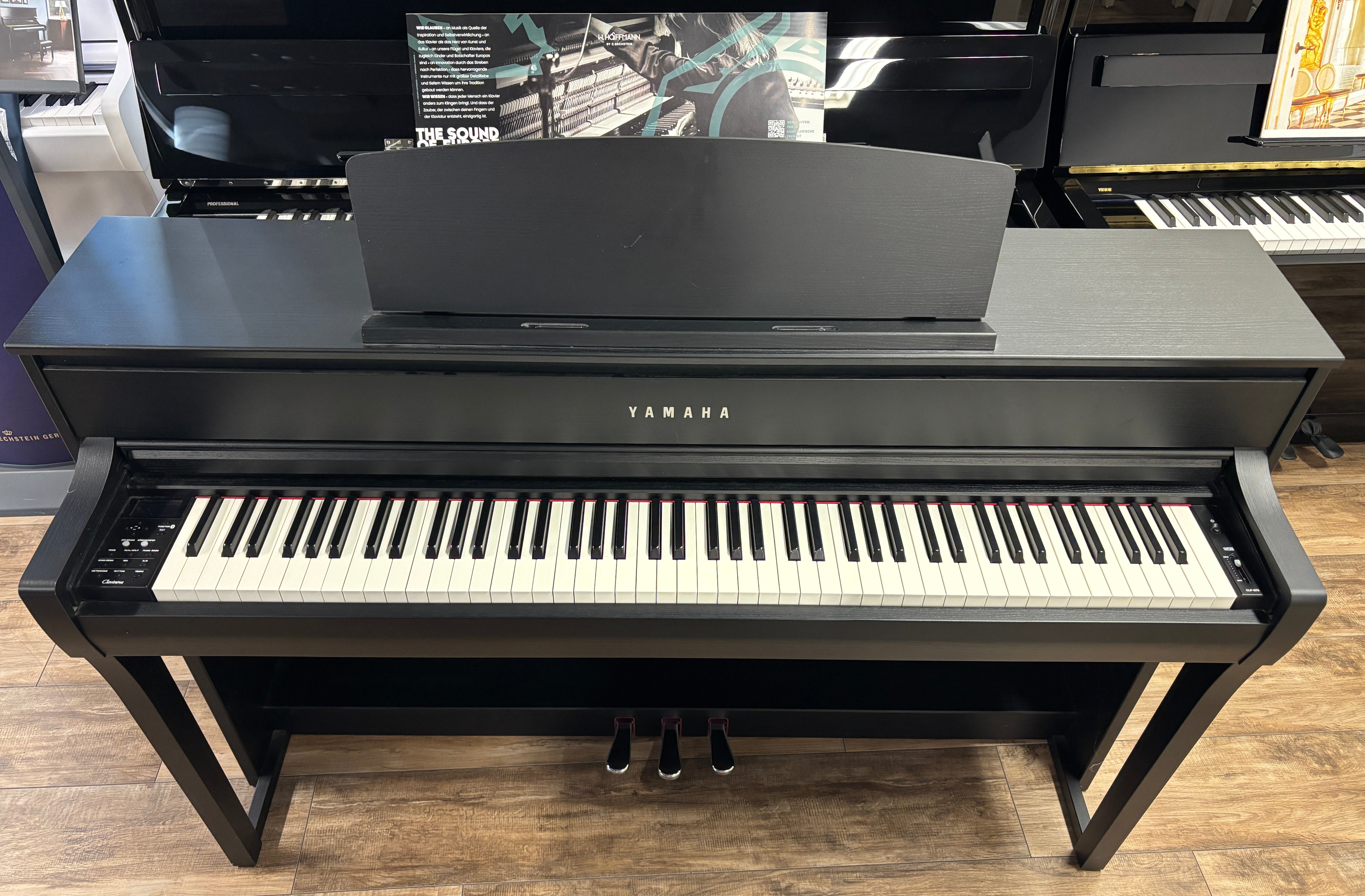 YAMAHA Clavinova CLP-675 B Digitalpiano Occasion