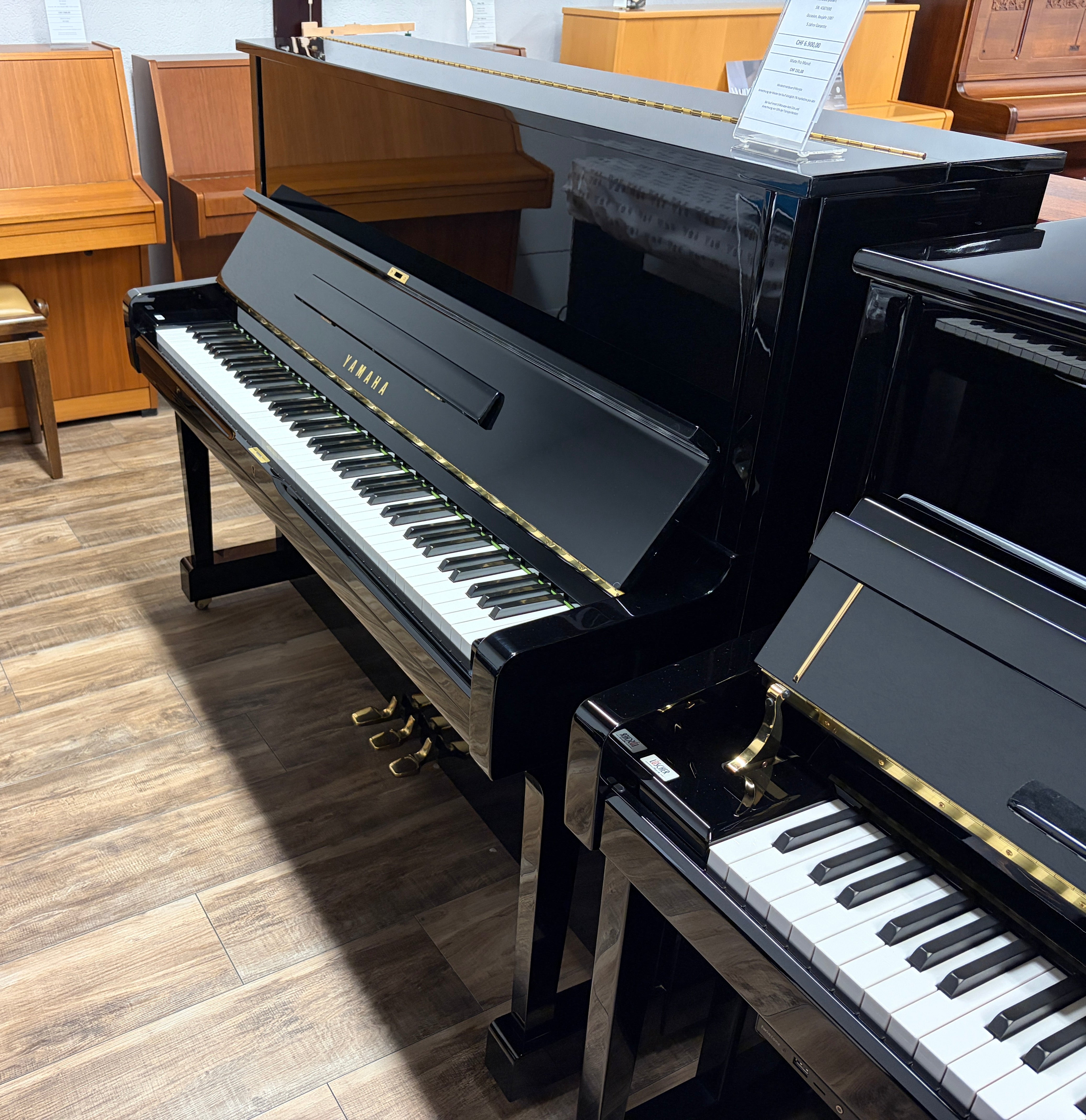 YAMAHA U1 A PE schwarz poliert Akustik-Piano Occasion