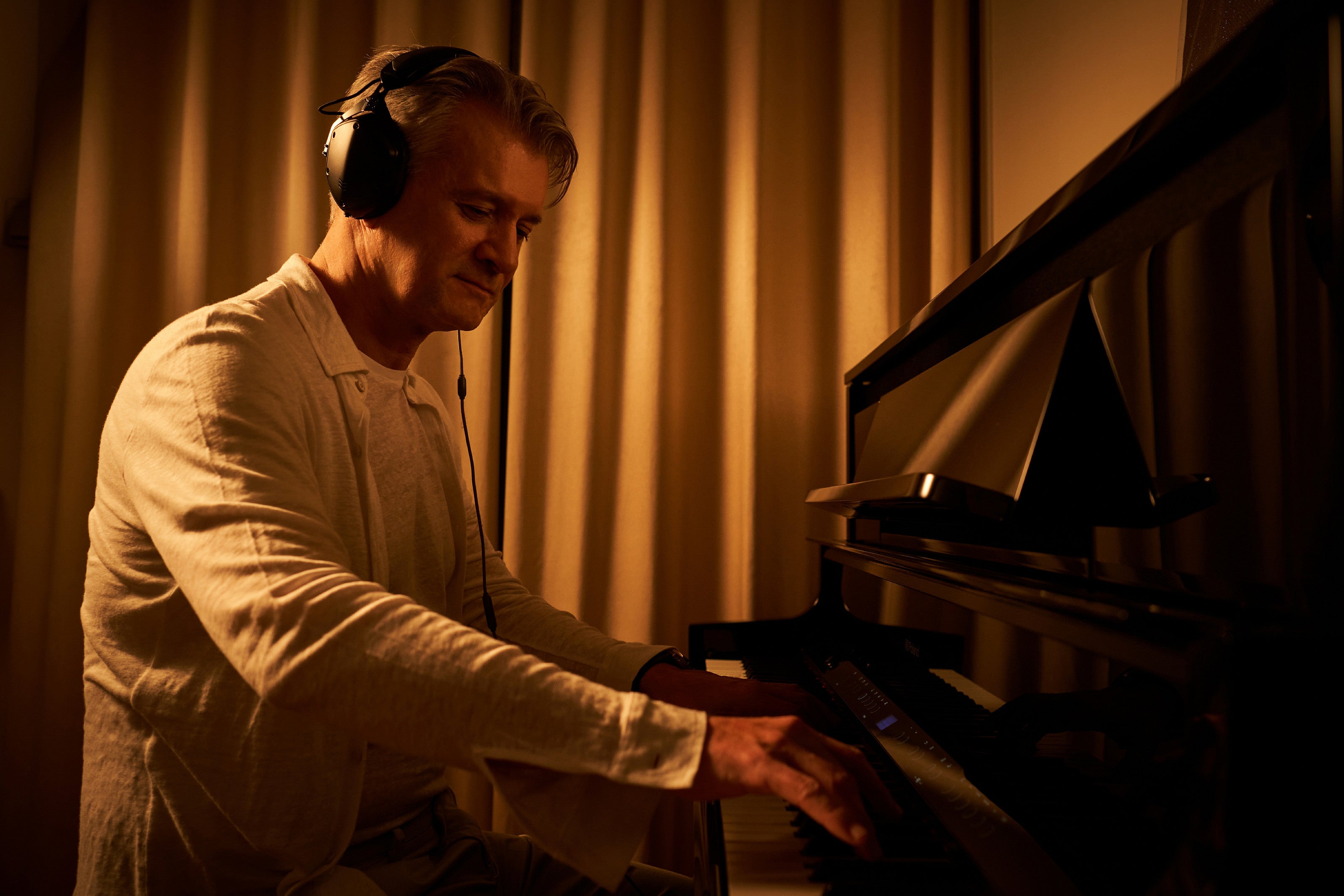 ROLAND LX-9 Premium Digitalpiano