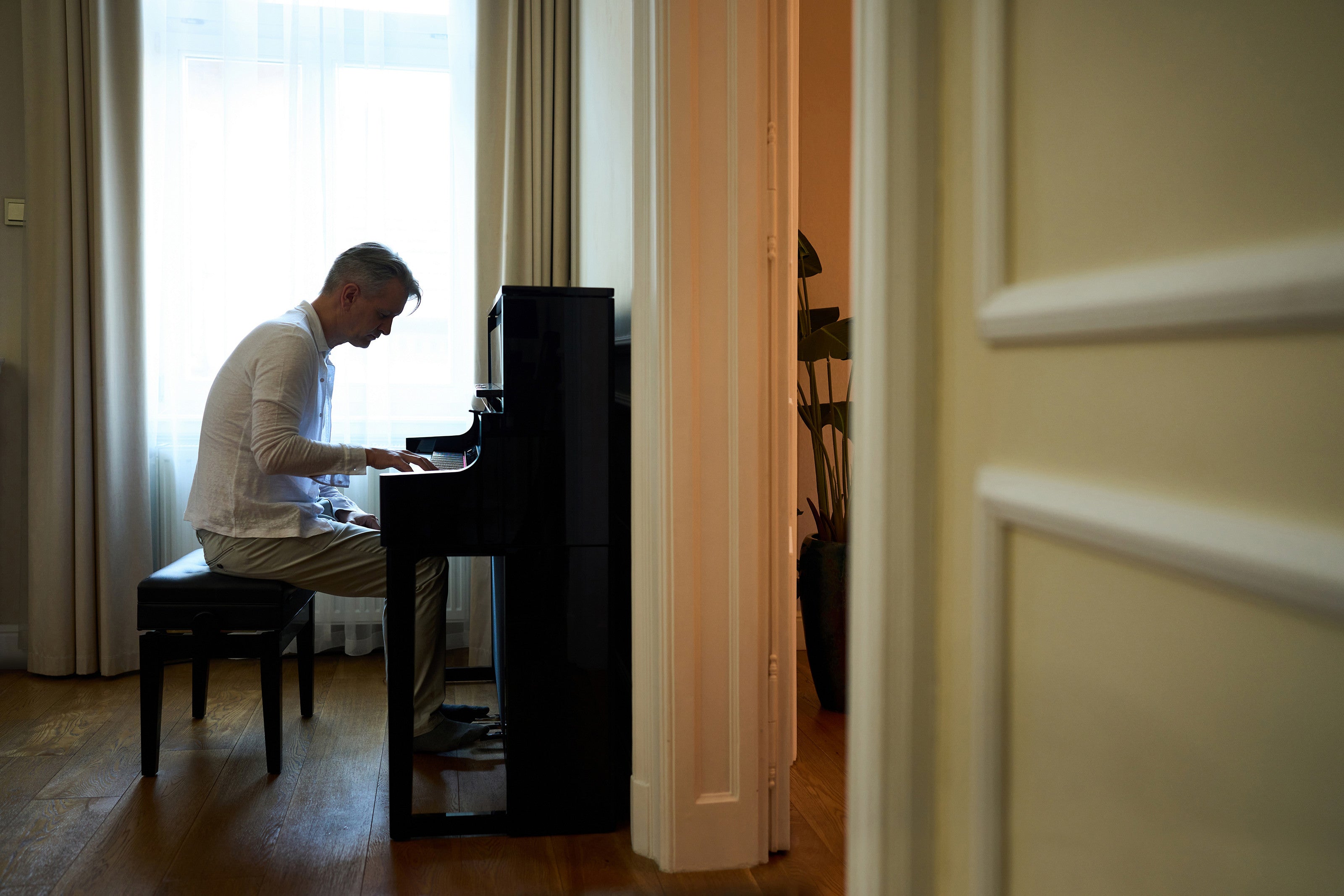 ROLAND LX-9 Premium Digitalpiano