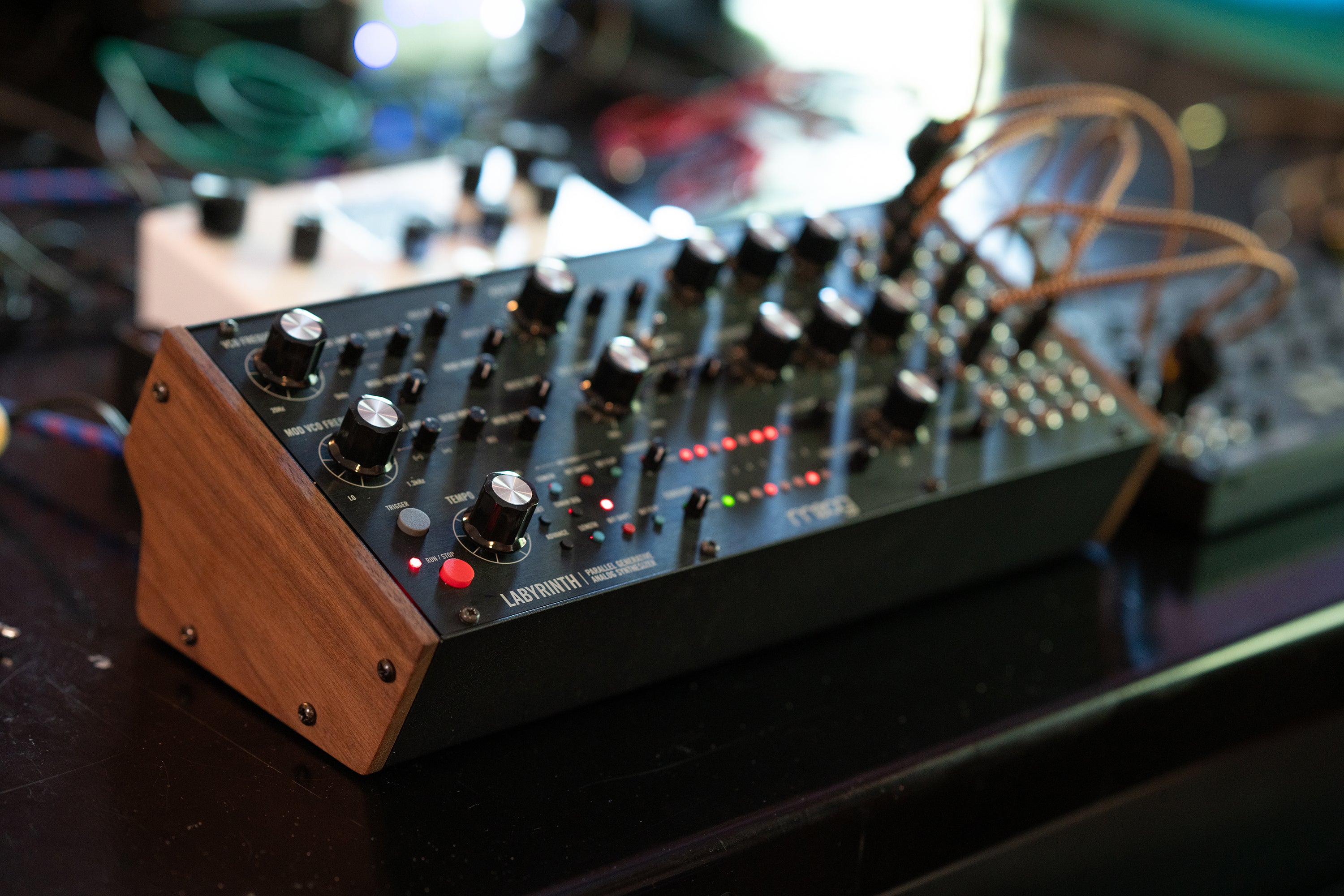 MOOG Labyrinth - Parallel Generative Analog Synthesizer