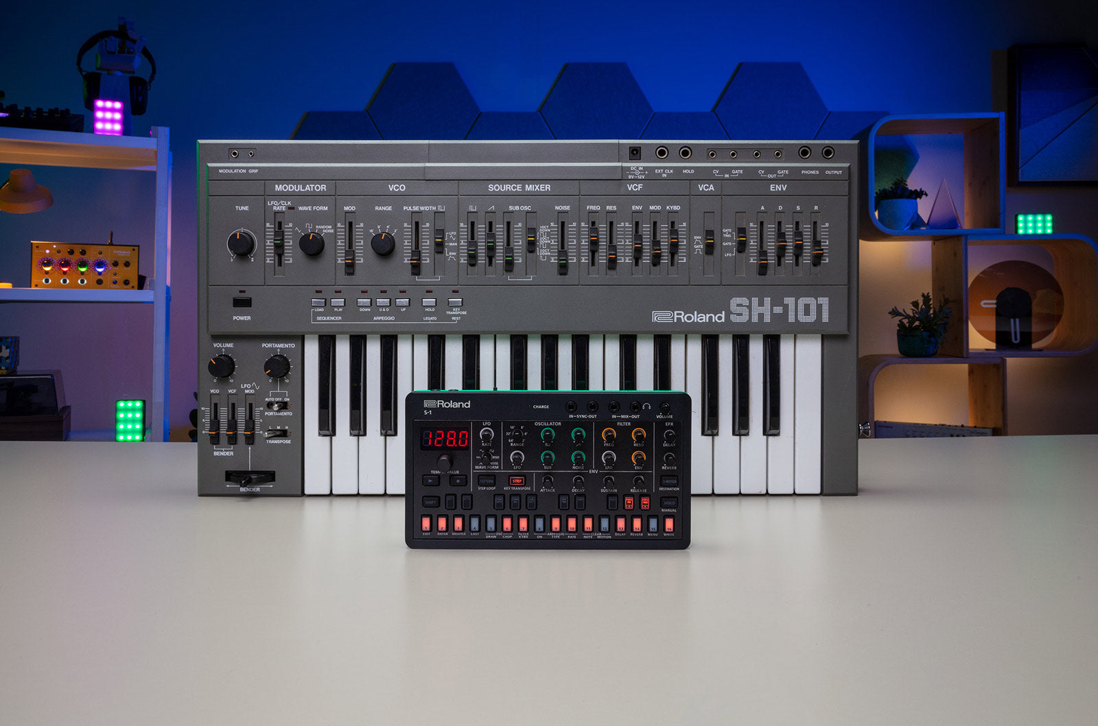 ROLAND S-1 Aira Compact Tweak Synthesizer