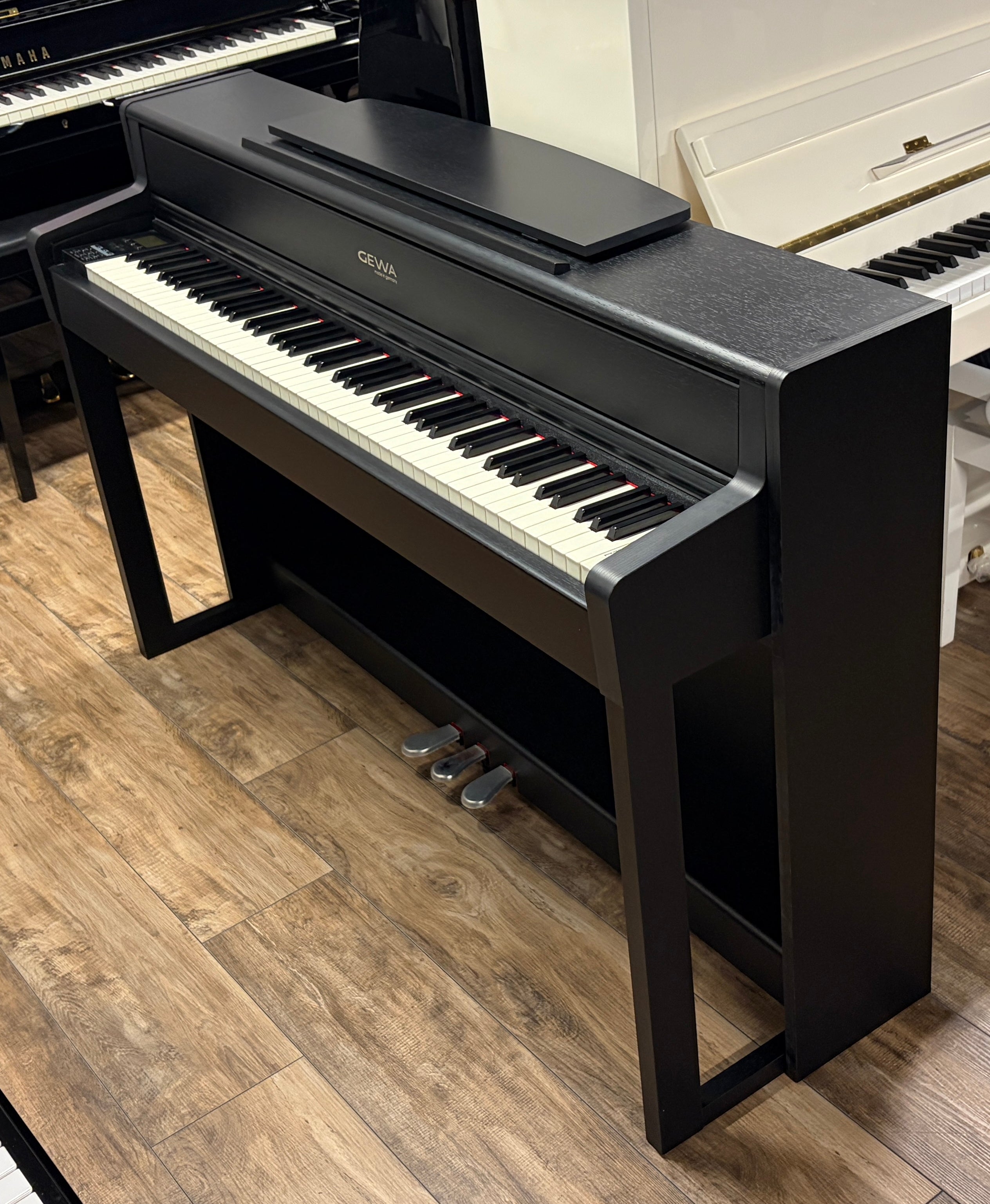 GEWA UP-380 G WK schwarz matt Digitalpiano Occasion
