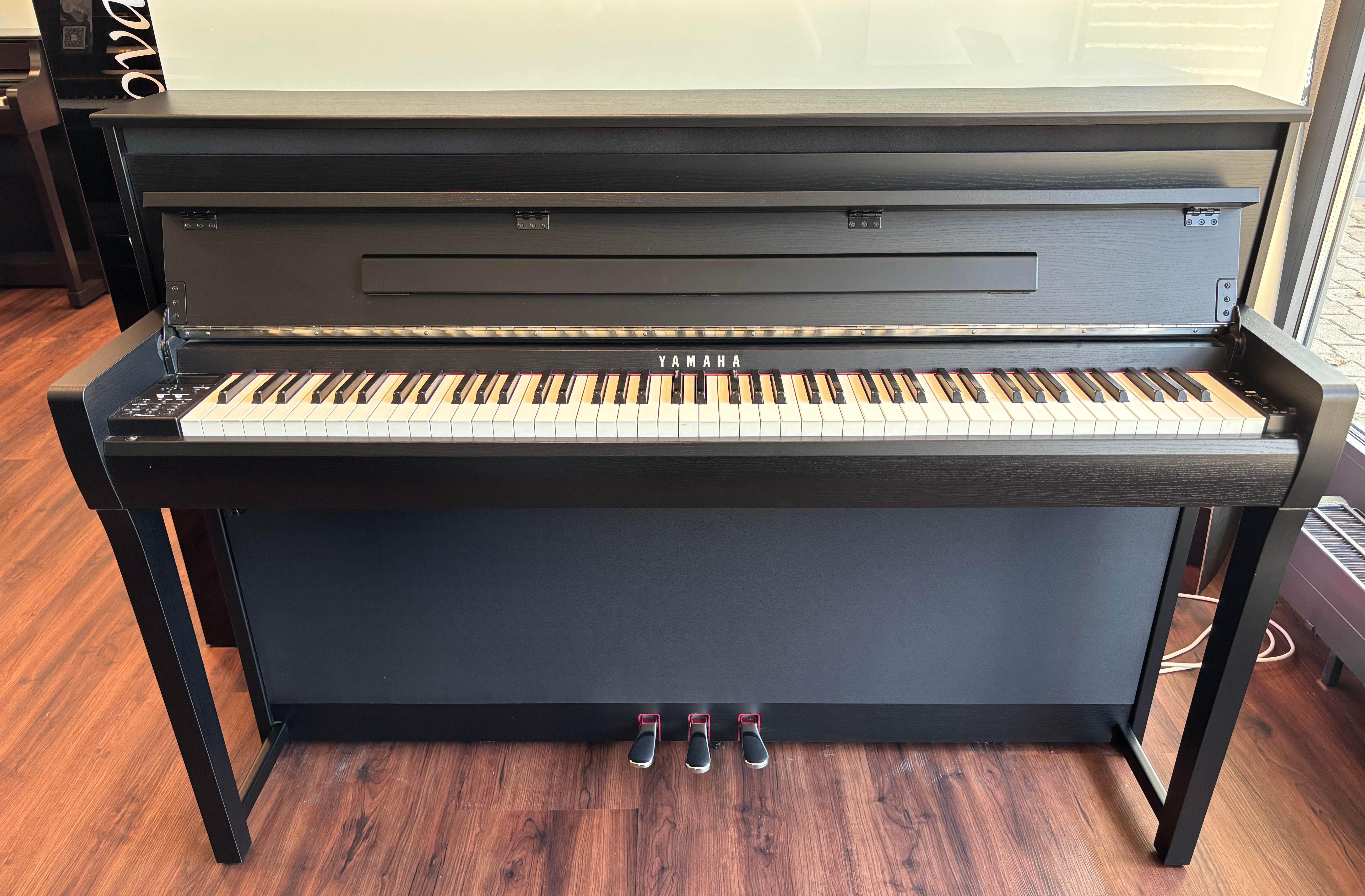 YAMAHA Clavinova CLP-685 B Digitalpiano Occasion