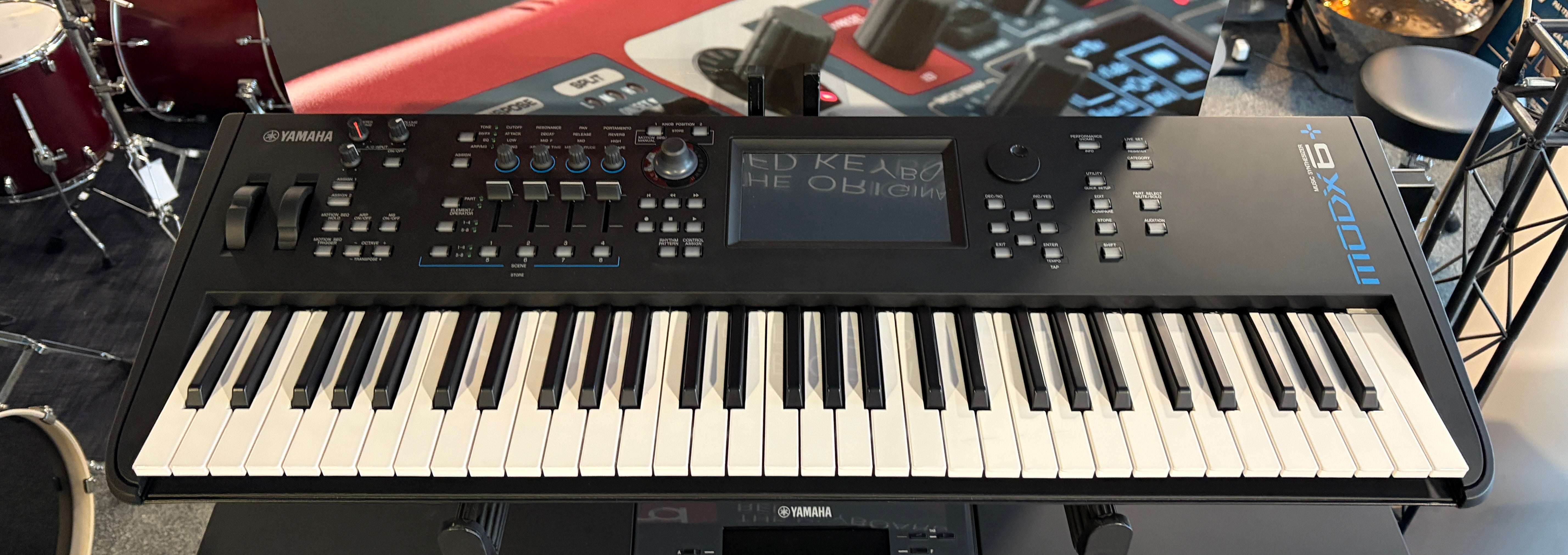 YAMAHA MODX 6+ Music Synthesizer Occasion